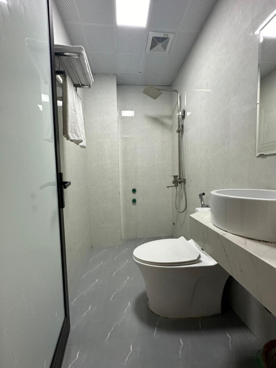 Viet Hoang Hotel Hạ Long-öböl Kültér fotó