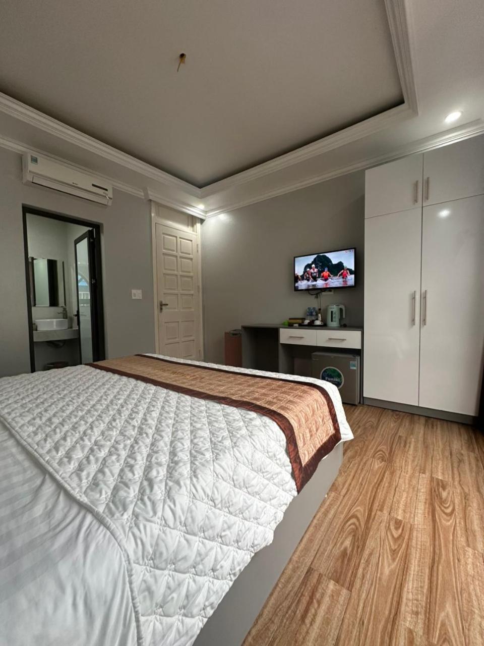Viet Hoang Hotel Hạ Long-öböl Kültér fotó
