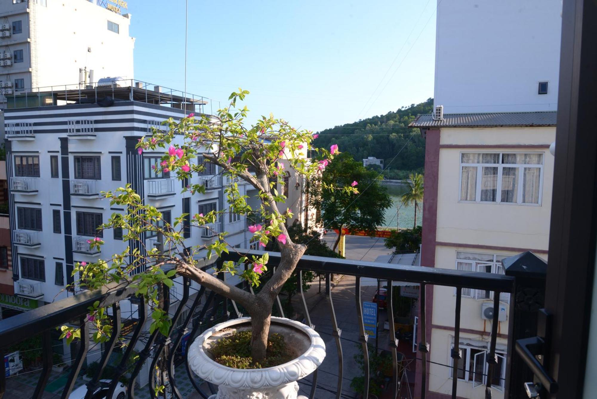 Viet Hoang Hotel Hạ Long-öböl Kültér fotó